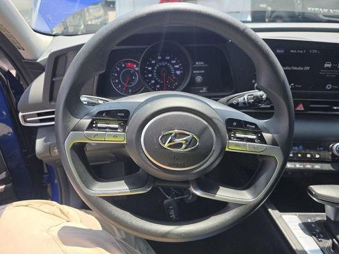 Used 2023 Hyundai Elantra SEL FWD image 16