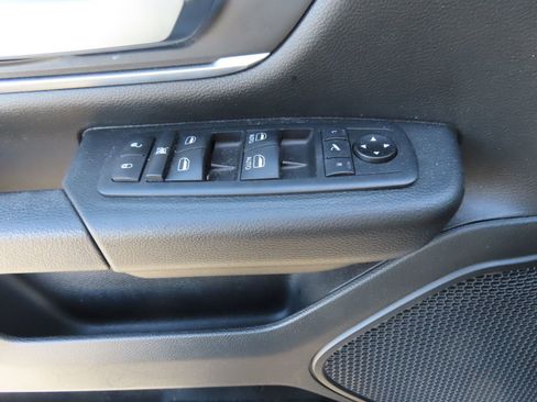 Used 2021 RAM 1500 Big Horn image 11