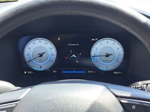 Used 2023 Hyundai Santa Fe Limited image 29