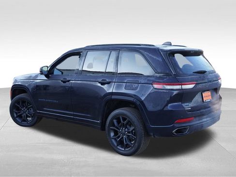 Used 2023 Jeep Grand Cherokee 30th Anniversary AWD/4WD image 7