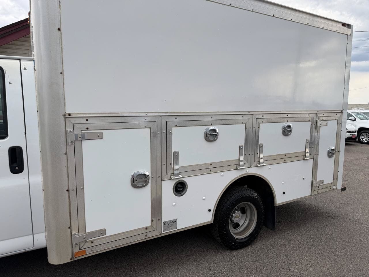 Used 2020 Chevrolet Express 3500 w/ Power Convenience Package RWD image 23