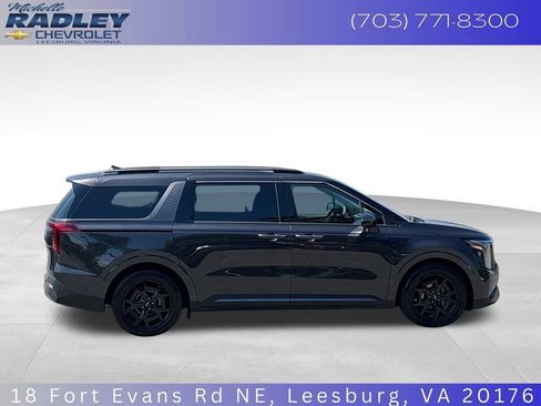 Used 2025 Kia Carnival SX Prestige FWD image 7
