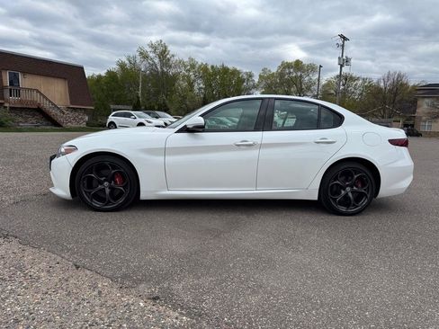 Used 2018 Alfa Romeo Giulia Ti Sport w/ Quick Order Package 22S Sport AWD/4WD image 9