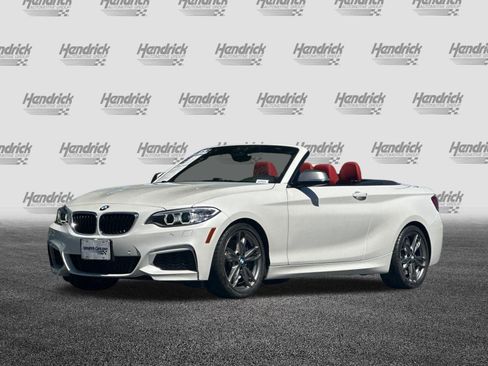 Used 2015 BMW M235i Convertible RWD image 9