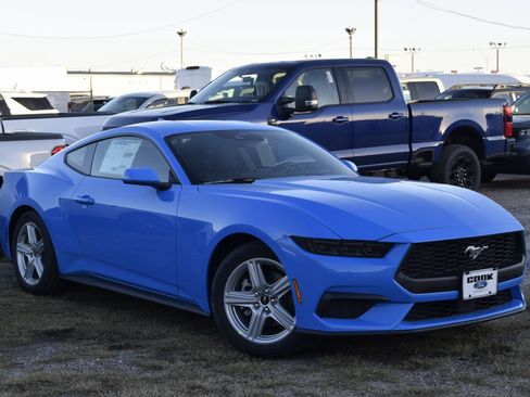 New 2026 Ford Mustang Coupe image 3