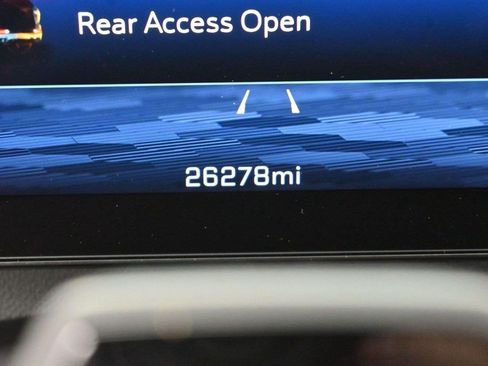 Used 2025 Chevrolet Traverse High Country FWD image 22