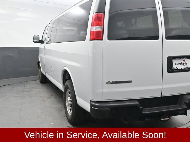 Used 2024 Chevrolet Express 3500 LS RWD image 5