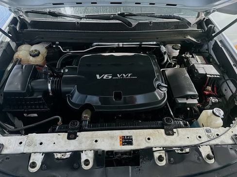 Used 2022 Chevrolet Colorado W/T w/ WT Convenience Package AWD/4WD image 29