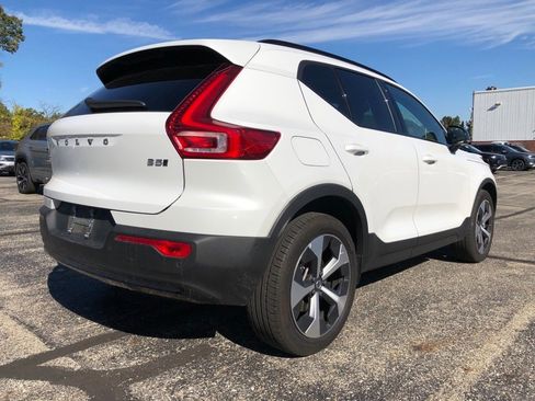 Used 2023 Volvo XC40 B5 Plus w/ Driver Assist Package image 6