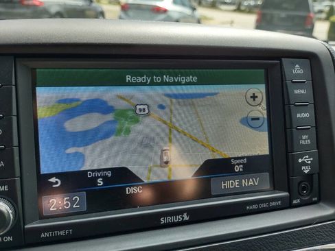 Used 2015 Chrysler Town & Country Touring w/ Driver Convenience Group image 24