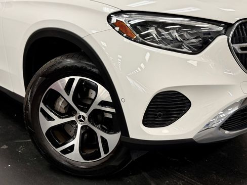 Used 2026 Mercedes-Benz GLC 350e 4MATIC image 4