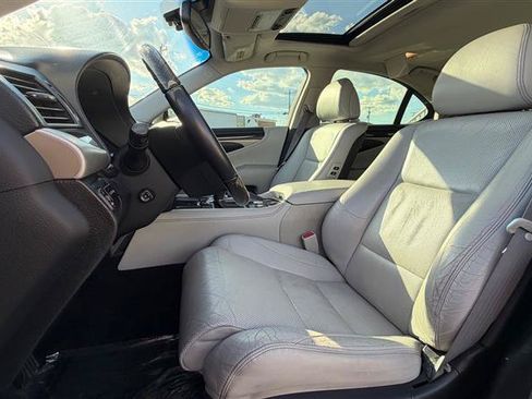 Used 2013 Lexus LS 460 w/ Comfort Pkg RWD image 23