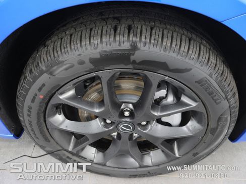 New 2026 Chrysler Pacifica Limited w/ S Appearance Package AWD/4WD image 3