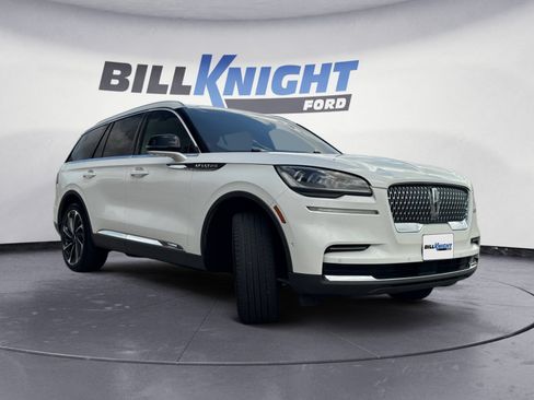 Used 2023 Lincoln Aviator Reserve w/ Equipment Group 201A AWD/4WD image 7