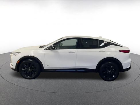 Used 2025 Buick Envista Sport Touring image 10