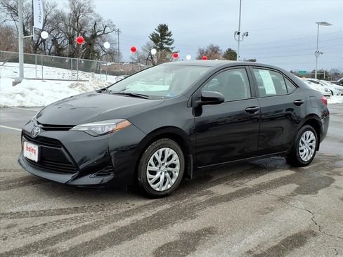Used 2017 Toyota Corolla LE w/ Carpet Mat Package (TMS) image 9