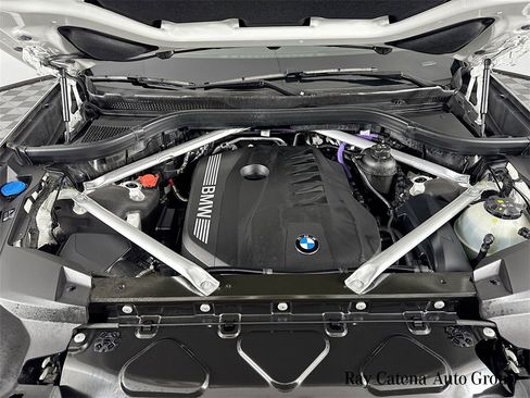 Used 2023 BMW X7 xDrive40i w/ M Sport Package image 33