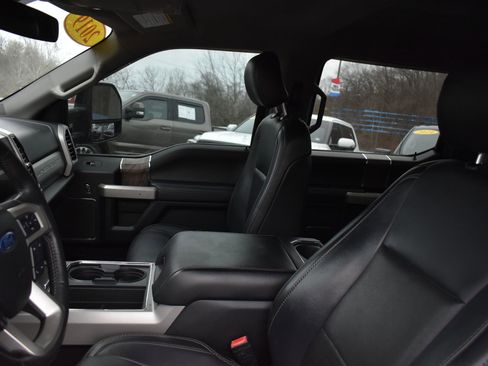 Certified 2019 Ford F250 Lariat w/ Lariat Ultimate Package image 13