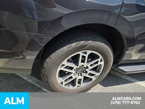 Used 2025 Ford Expedition Active AWD/4WD image 16
