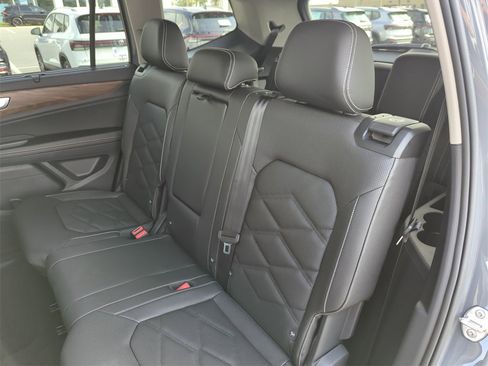 New 2026 Volkswagen Atlas SE image 26