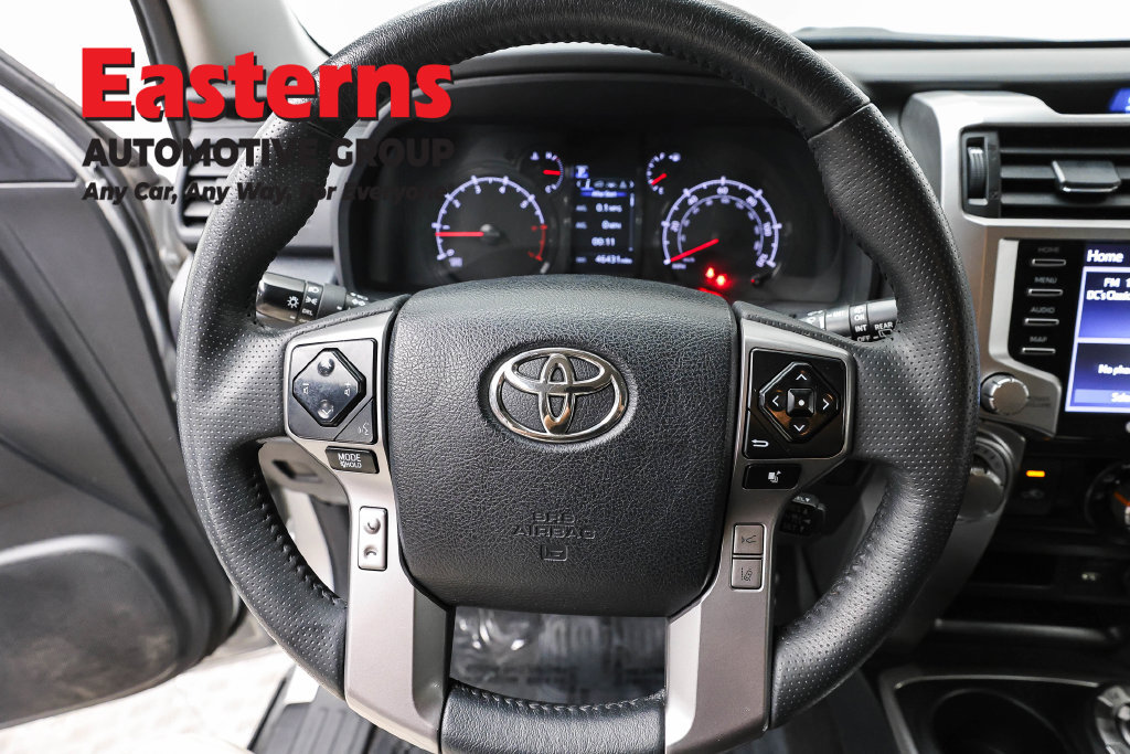 Used 2024 Toyota 4Runner SR5 AWD/4WD image 11