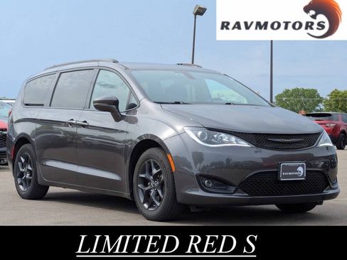 Used 2020 Chrysler Pacifica Limited w/ S Appearance Package FWD image 1