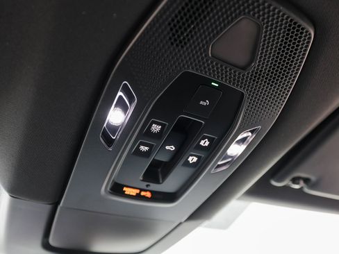 New 2025 Porsche Macan 4S Electric image 21