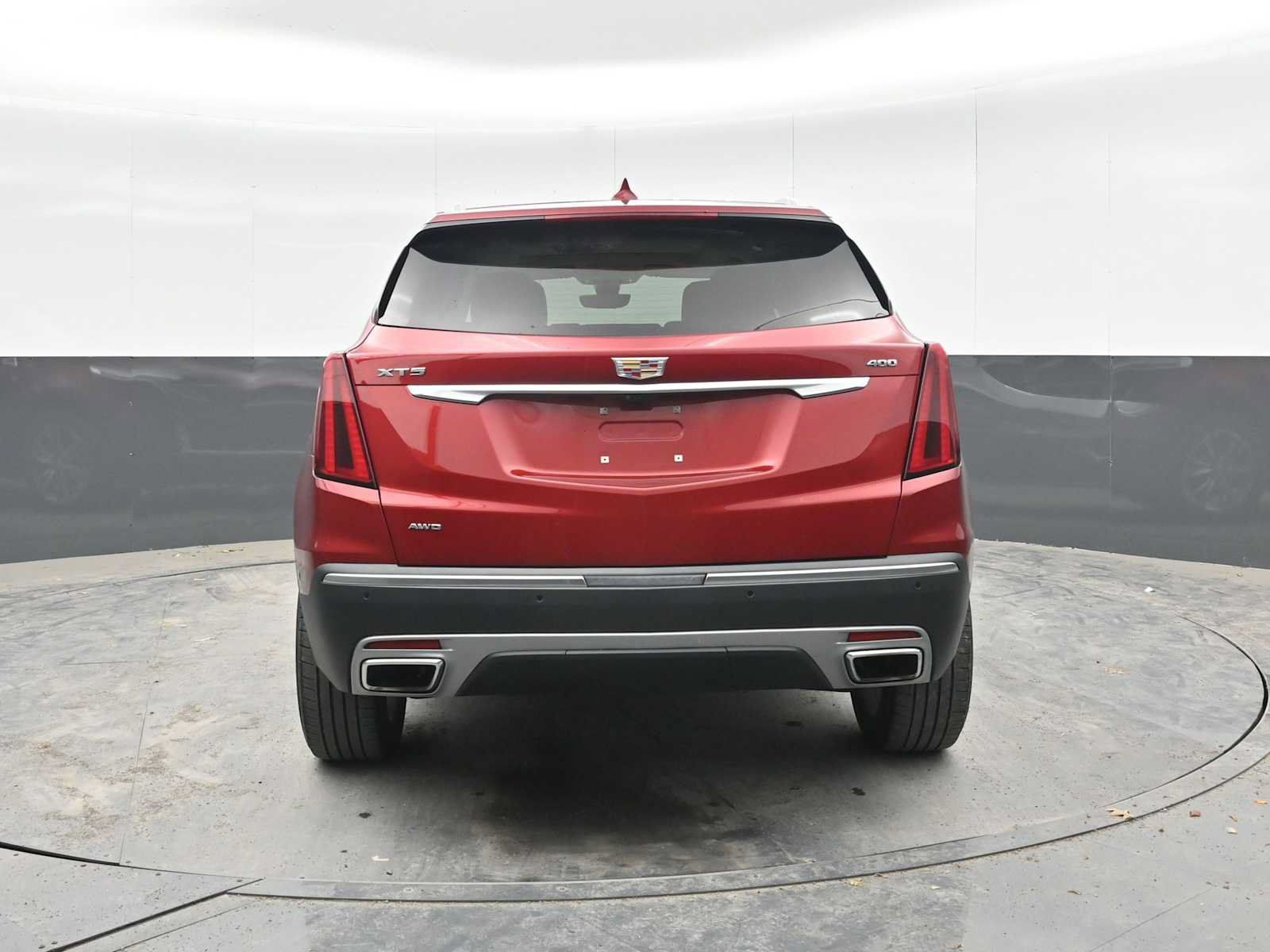 Used 2024 Cadillac XT5 Premium Luxury w/ Technology Package AWD/4WD image 11