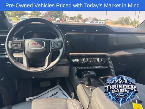 Used 2024 GMC Sierra 1500 AT4 image 11