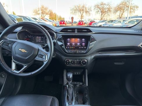 Used 2022 Chevrolet TrailBlazer ACTIV w/ Sun and Liftgate Package image 17