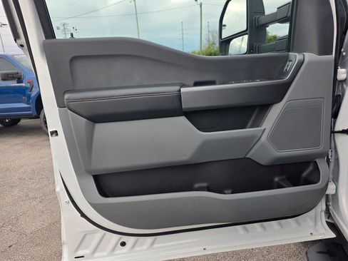 Used 2025 Ford F350 XLT image 23