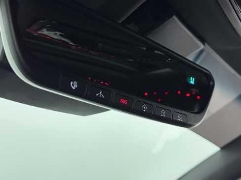 Used 2019 Hyundai Kona Limited FWD image 27