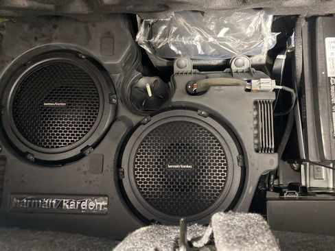 Used 2023 Dodge Challenger R/T w/ Plus Package RWD image 27