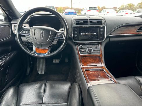 Used 2017 Lincoln Continental Select w/ Climate Package image 15