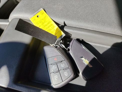 Used 2025 Chevrolet Silverado 2500 Custom w/ Custom Value Package image 41