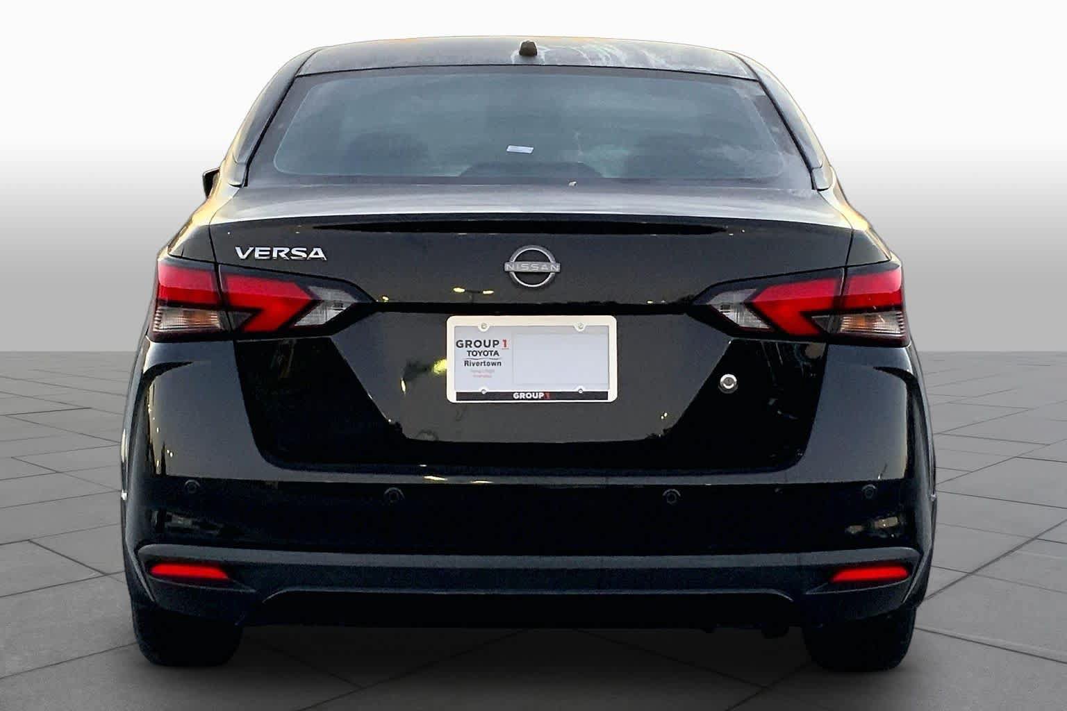 Used 2023 Nissan Versa S w/ Trunk Package FWD image 5