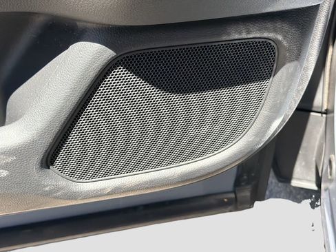 Used 2024 Honda Pilot Touring image 19