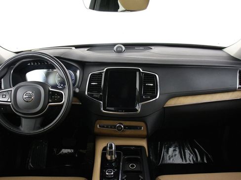 Used 2016 Volvo XC90 T8 Inscription w/ Vision Package AWD/4WD image 7