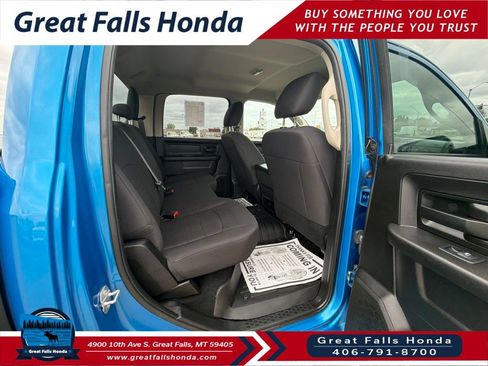 Used 2019 RAM 1500 Express w/ Hydro Blue Sport Package AWD/4WD image 23