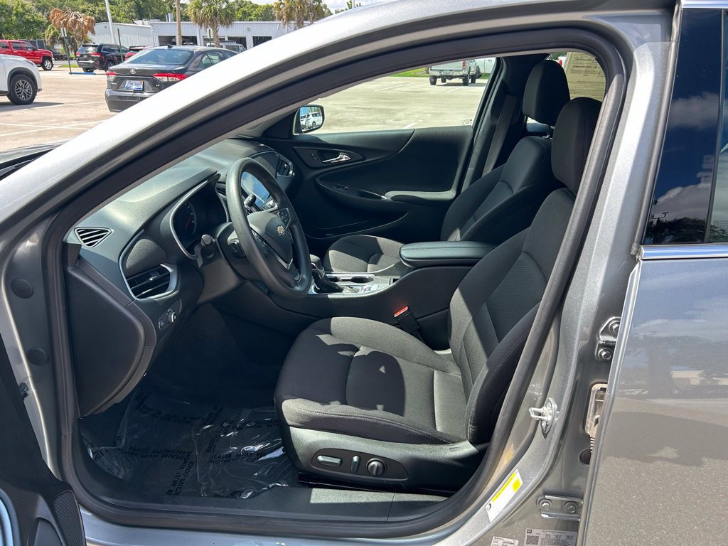 Used 2024 Chevrolet Malibu LT FWD image 16