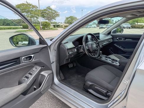 Used 2022 Honda Civic EX image 12