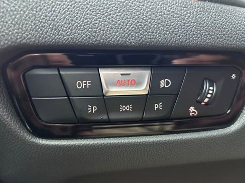 Used 2022 BMW M340i xDrive M340i xDrive w/ Driving Assistance Package image 19