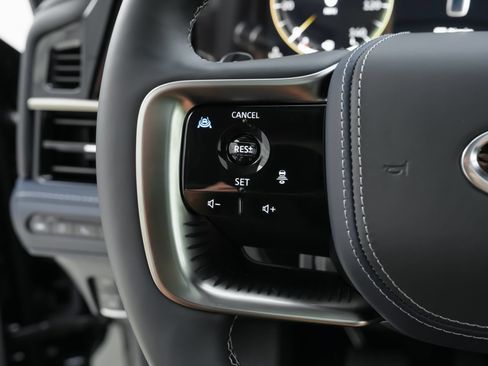 Certified 2026 INFINITI QX80 4WD image 15