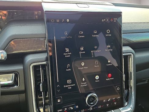 Used 2025 GMC Yukon XL Elevation w/ Elevation Premium Package AWD/4WD image 30