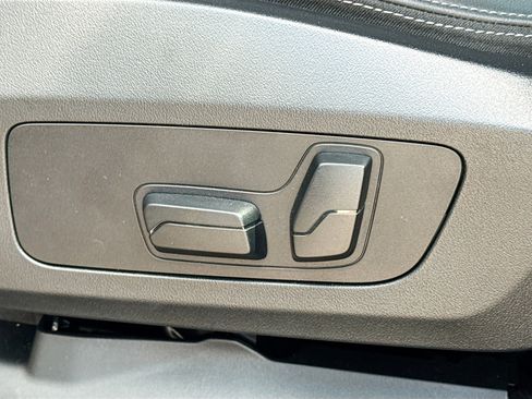 Used 2025 BMW X1 xDrive28i w/ Convenience Package image 25