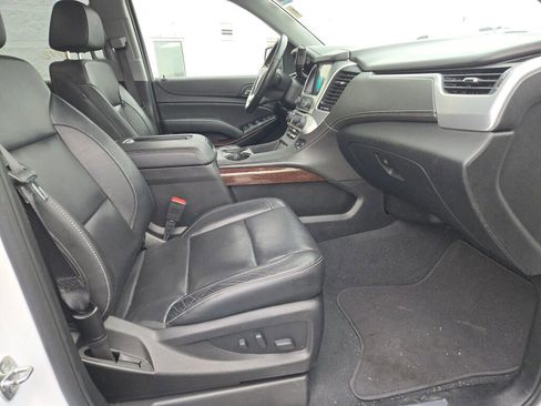 Used 2020 GMC Yukon XL SLT w/ Premium Edition image 4