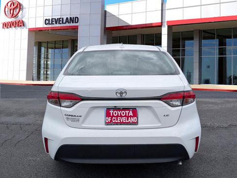 Used 2024 Toyota Corolla LE FWD image 6