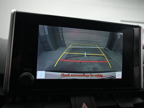 Used 2024 Toyota RAV4 XLE FWD image 18