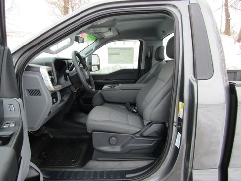 New 2025 Ford F350 XL w/ FX4 Off-Road Package image 14