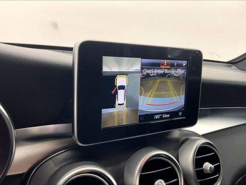 Used 2018 Mercedes-Benz GLC 300 image 24